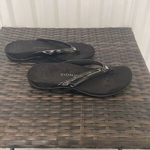 Vionic sandals, women’s size 10